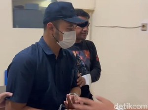 Begini Cara Arif Memasukkan Jasad RM ke Dalam Koper