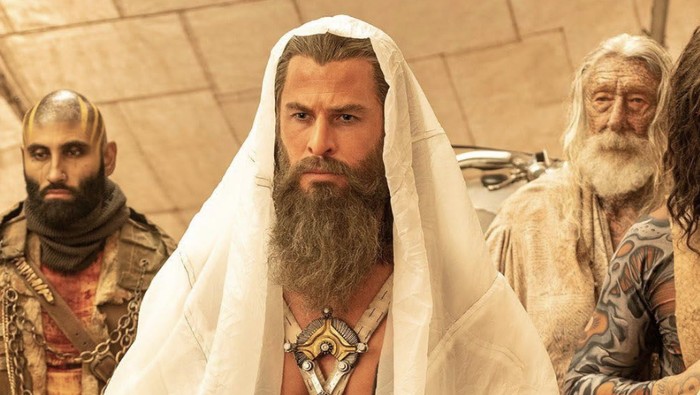 Furiosa: A Mad Max Saga Cuplikan adegan dalam film Furiosa: A Mad Max Saga.