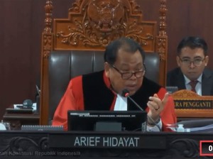 Herannya Hakim MK Arief Hidayat Syarat Usia Calon Kepala Daerah Banyak Digugat
