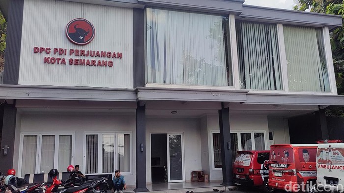 Kantor DPC PDIP Kota Semarang.