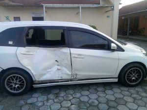 Motor Tabrak Mobil di Jalan Imogiri Barat, Pemotor Patah Tulang
