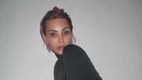 Kim Kardashian Tampil dengan Rambut Pendek, Dinilai Meniru Bianca Censori