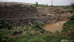 Melihat Penyempitan Sungai Akibat Sampah yang Bikin Banjir Cipayung Depok