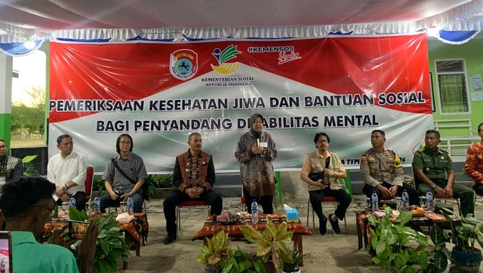 Wali Kota Surabaya Risma Beri Harapan Warga Sumba Timur, Janjikan Turunkan Tim Penilai