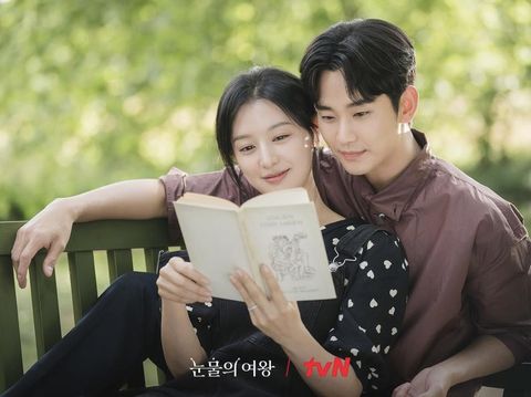 Momen Kim Soo Hyun dan Kim Ji Won bulan madu di drama Korea Queen of Tears