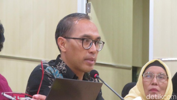 Ketua KPU Kota Jogja Noor Harysa Aryo Samudro saat ditemui di Kantor Wali Kota Jogja, Kamis (2/5/2024).