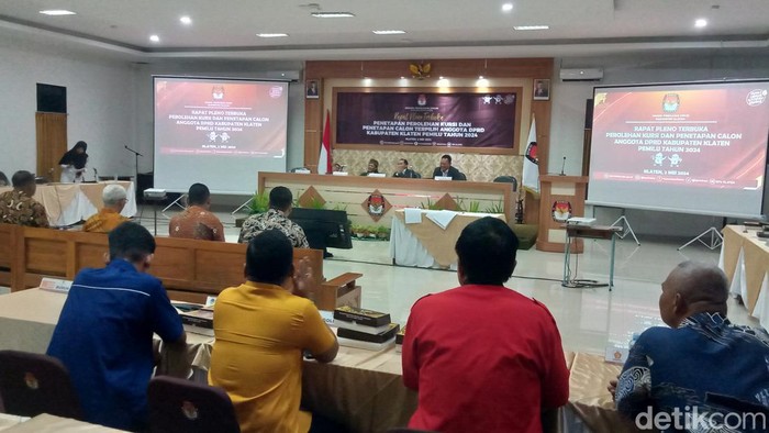 Rapat pleno terbuka penetapan calon anggota DPRD Klaten di KPU, Kamis (2/5/2024).
