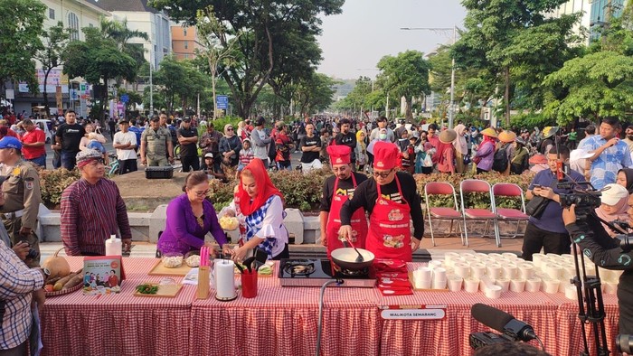Pemkot Siapkan 477 Porsi Nasi Goreng di Semarang Introducing Market