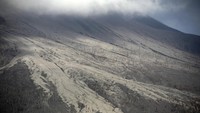 Basarnas Manado mencatat 14.045 warga di Kabupaten Kepulauan Siau Tagulandang Biaro (Sitaro), Sulawesi Utara (Sulut), dievakuasi imbas erupsi Gunung Ruang. Selain itu, 3.763 bangunan mengalami kerusakan.