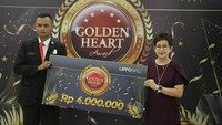 Diikuti sebanyak 393 karyawan frontliner Lippo Mall Puri berasal dari karyawan engineering, housekeeping, valet parkir kemanan, dan juga petugas parkir.  Golden Awards digelar sejak 2017 dan secara periodik, diselenggarakan mulai  mingguan, setiap 3 bulan (triwulan), dan juga tahunan. Dari penemuan tersebut, Manajemen memilih 3 orang petugas sebagai penerima award dengan memberikan apresiasi berupa uang tunai.  