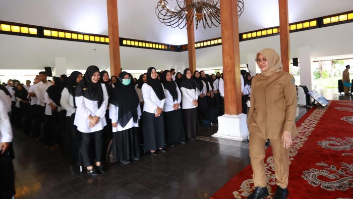 Penyerahan SK PPPK terhadap ribuan pegawai di Banyuwangi.