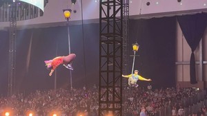 Ketika Mary Poppins naik ke atas panggung, riuh tepuk tangan penonton terdengar membahana ke seisi hall 10 ICE BSD.  Foto: Ulfa Mawaddah/ 20Detik