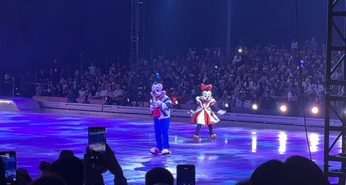 Pertunjukan Disney on Ice 2024 di ICE BSD, Tangerang.