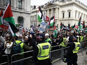 Polisi Inggris Didakwa Terorisme Usai Kedapatan Dukung Hamas