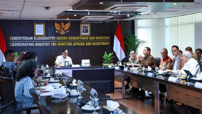 Rapat Koordinasi Pemberian Paraf pada RUU PBJ Publik di Kantor Kemenko Marves, Kamis (2/5/2024).
