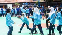Mereka tampak antusias mengikuti acara ini.