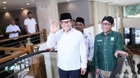 Cak Imin tiba di lokasi acara pada pukul 13.46 WIB. Tampak, Sekjen PKB Hasanuddin Wahid, Wasekjen PKB Syaiful Huda, Ketua DPP PKB Cucun Syamsurijal, dan Jazilul Fawaid turut mendampinginya.