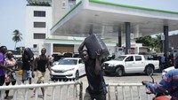 Biaya bahan bakar di banyak pompa bensin di Abuja telah melonjak lebih dari 15% dari biasanya 675 naira (50 sen) per liter. Harga bervariasi di kota-kota lain di seluruh negeri. Krisis bahan bakar menyebabkan kesulitan bagi banyak perusahaan yang menggunakan generator karena pasokan listrik yang tidak menentu di Nigeria, yang semakin memburuk dalam beberapa minggu terakhir.