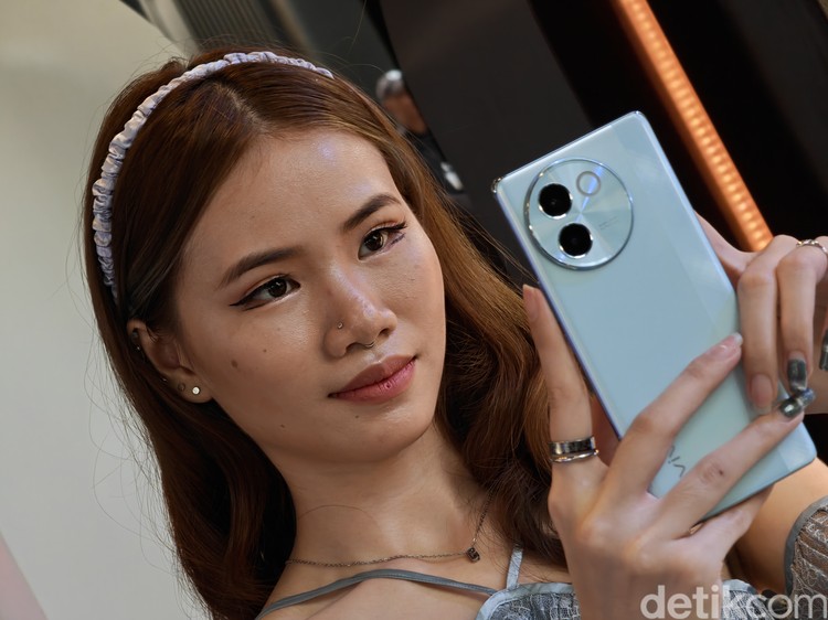 Vivo V30e