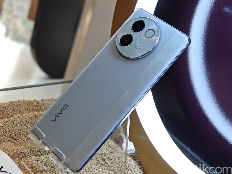Vivo V30e