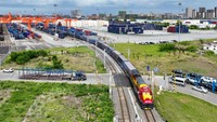 Perjalanan menggunakan kereta api ini hanya akan memakan waktu lima hari ke Thailand dan delapan hari ke Malaysia, sehingga secara signifikan mengurangi waktu transit sekitar 50 persen dibandingkan dengan rute laut dari Kota Qinzhou.