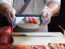 Kakek 71 Tahun Ini Traktir Makan Sushi Pakai Uang Hasil Merampok!