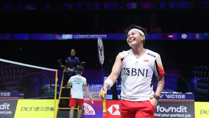 Ganda putri Indonesia Apriyani Rahayu/Siti Fadia Silva Ramadhanti di Uber Cup 2024 ketika menghadapi Thailand di babak perempatfinal.