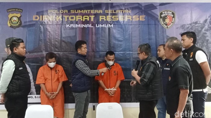 DC yang rampas mobil warga Palembang ditangkap polisi.