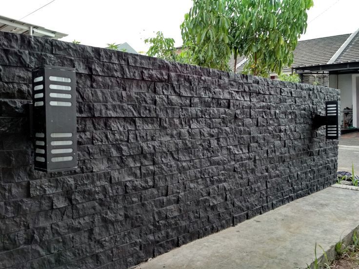 Pagar Tembok Bertekstur.