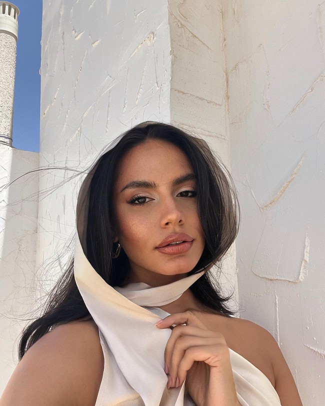 Sempat dilaporkan dengan balik dengan Lucia Loi, baru-baru ini Marcus malah terlihat hangout di sebuah bar bersama Erica yang disebut pacar barunya. Foto: Instagram Erica Correa