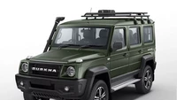 Bagian depan dan belakang tetap mempertahankan desain khasnya, termasuk lampu depan LED bulat dan bumper plastik yang tidak dicat agar serasi dengan ekstensi spatbor lebar dan side skirt. Foto: Dok. Force