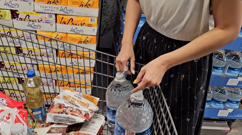 Hesti Purwadinata belanja di supermarket Amerika