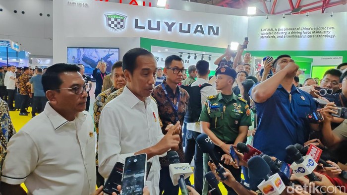 Jokowi di PEVS 2024.