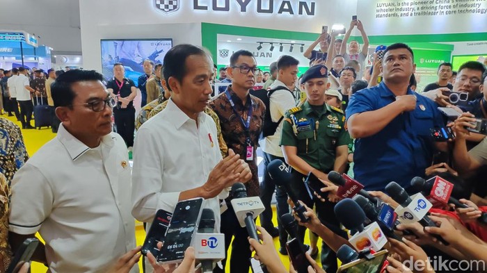 Jokowi di PEVS 2024.