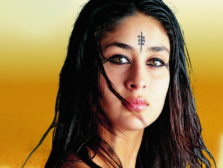 10 Foto Kecantikan Kareena Kapoor yang Menginspirasi Tren Makeup Asoka