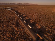 Keamanan Diperketat, Truk Kargo Mengular di Perbatasan Meksiko-AS