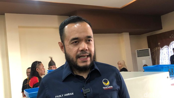 Ketua DPW NasDem Sumbar Fadly Amran (M. Afdal Afrianto/detikSumut).