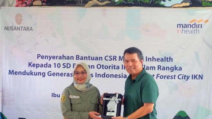 Mandiri Inhealth menyerahkan bantuan CSR kepada 10 SD Binaan Otorita IKN. Hal ini dalam rangka mendukung Generasi Emas Indonesia & Smart Forest City IKN.