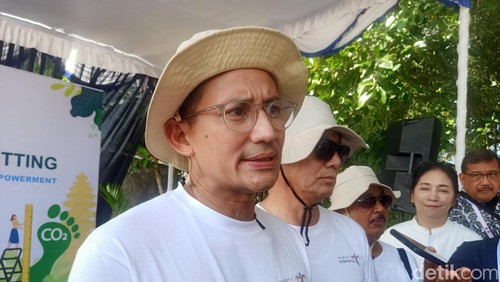 Menparekraf Sandiaga Salahuddin Uno saat ditemui di Mangrove Telaga Waja, Badung, Bali, Jumat (3/5/2024). (Ni Made Lastri Karsiani Putri/detikBali)