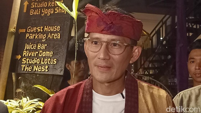 Menparekraf Sandiaga Salahuddin Uno saat ditemui di Ubud, Gianyar, Bali, Jumat (3/5/2024). (Ni Made Lastri Karsiani Putri/detikBali)