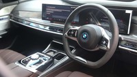 Ini merupakan keempat kalinya BMW mendukung acara kenegaraan. 