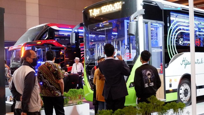 Pameran Bus