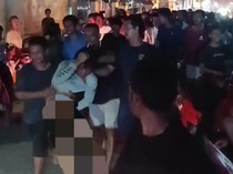Heboh Pelaku Curanmor di Cirebon Ditelanjangi-Diarak Warga