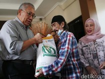 Pemerintah Salurkan 8 Ribu Ton Beras Bantuan Pangan di Jakarta