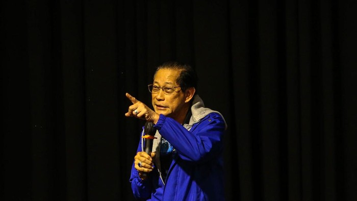 Bakti BCA menggelar program BCA Berbagi Ilmu di Binus University Jakarta, Jumat (3/5/2024). Rangkaian BCA Berbagi Ilmu dibuka dengan kuliah umum oleh Presdir BCA Jahja Setiaatmadja.