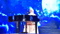 Putri Ariani tampil dengan memukau membawakan lagu Rayuan Pulau Kelapa, Permata Indah Dunia dan Duta Merdeka Belajar. Foto: (Devita Savitri/detikcom)
