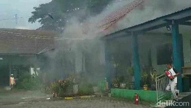 Puskesmas di Mojokerto terbakar