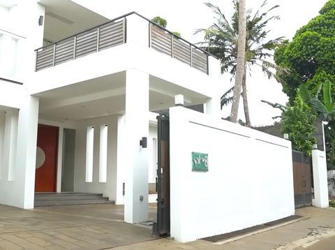 Rumah Putih Ria Ricis