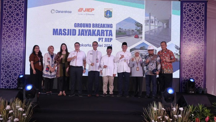 Salah Satu Masjid Terbesar di Jaktim Segera Hadir Jakarta, 3 Mei 2024 – PT Jakarta Industrial Estate Pulogadung (JIEP) menggelar seremoni peletakan batu pertama (groundbreaking) Pembangunan Masjid JIEP Jayakarta yang akan menjadi salah satu Masjid terbesar di Jakarta Timur yang siap untuk menampung 4.000 orang Jemaah di lahan seluas 8.800m2.