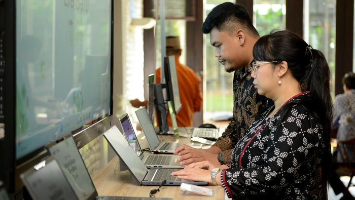 BegInilah salah satu cara menyambut Hari Pendidikan Nasional yang dihelat guna memajukan dunia pendidikan Indonesia.
